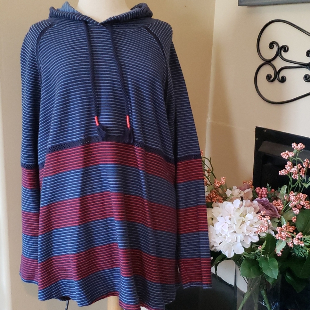 Womens Plus 3X Navy and Red Pullover